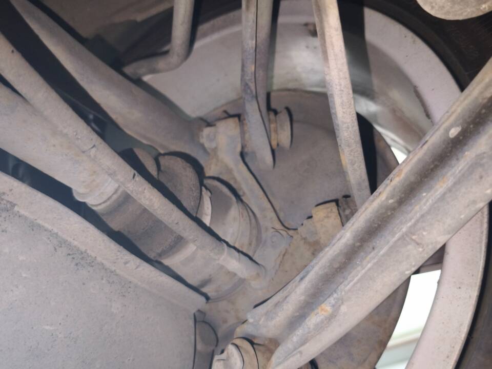 Image 8/22 of Mercedes-Benz E 220 (1996)