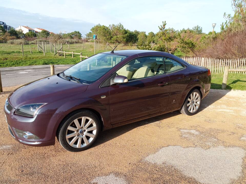 Image 5/9 of Ford Focus CC 2.0 (2008)