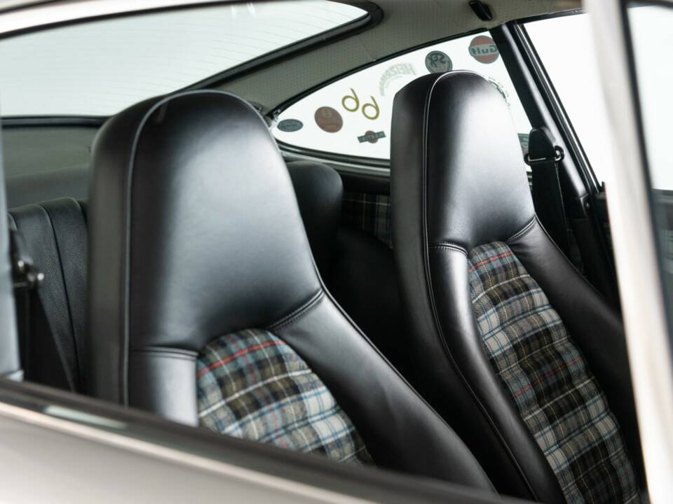 Image 43/50 de Porsche 911 Carrera 2.7 (US) (1974)