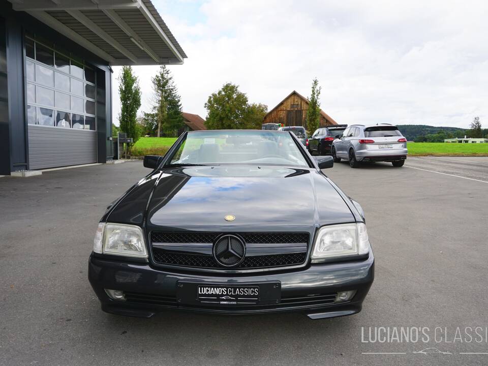 Afbeelding 14/49 van Mercedes-Benz 500 SL (1992)