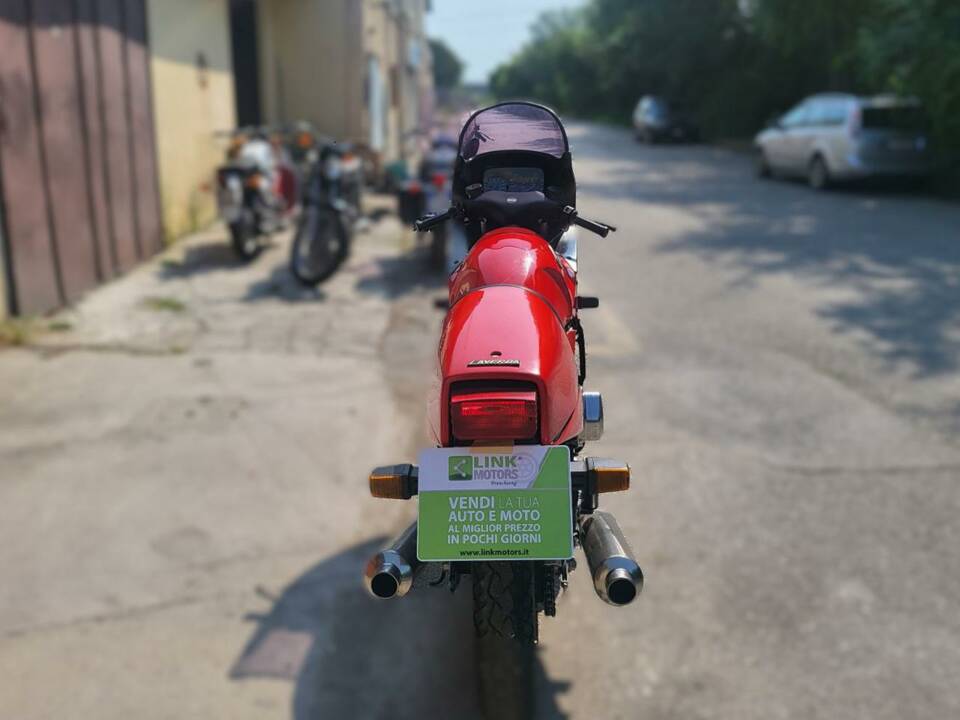 Image 6/30 of Laverda DUMMY (1983)