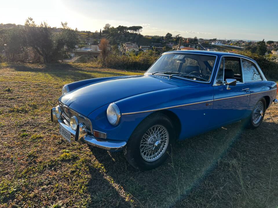 Image 14/50 of MG MGB GT (1972)