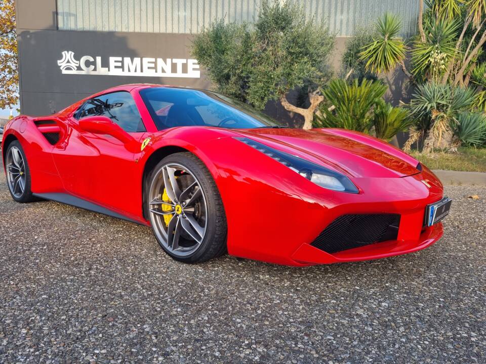 Bild 2/7 von Ferrari 488 Spider (2018)