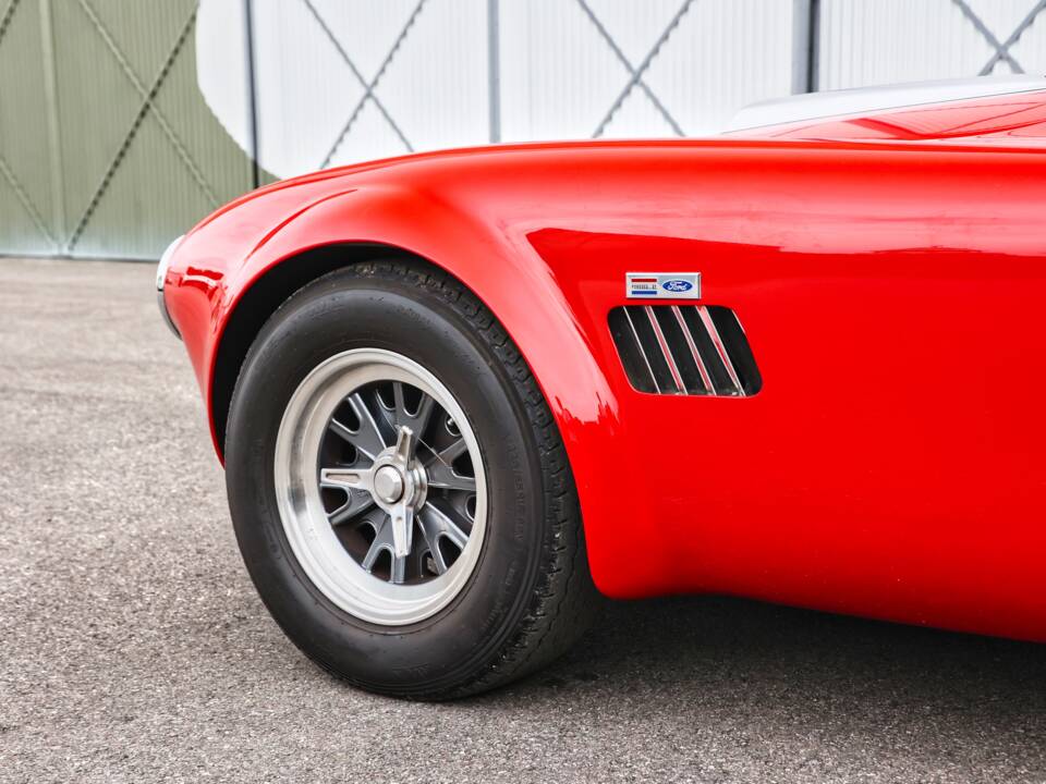 Afbeelding 17/30 van AC Cobra Mk IV (1985)
