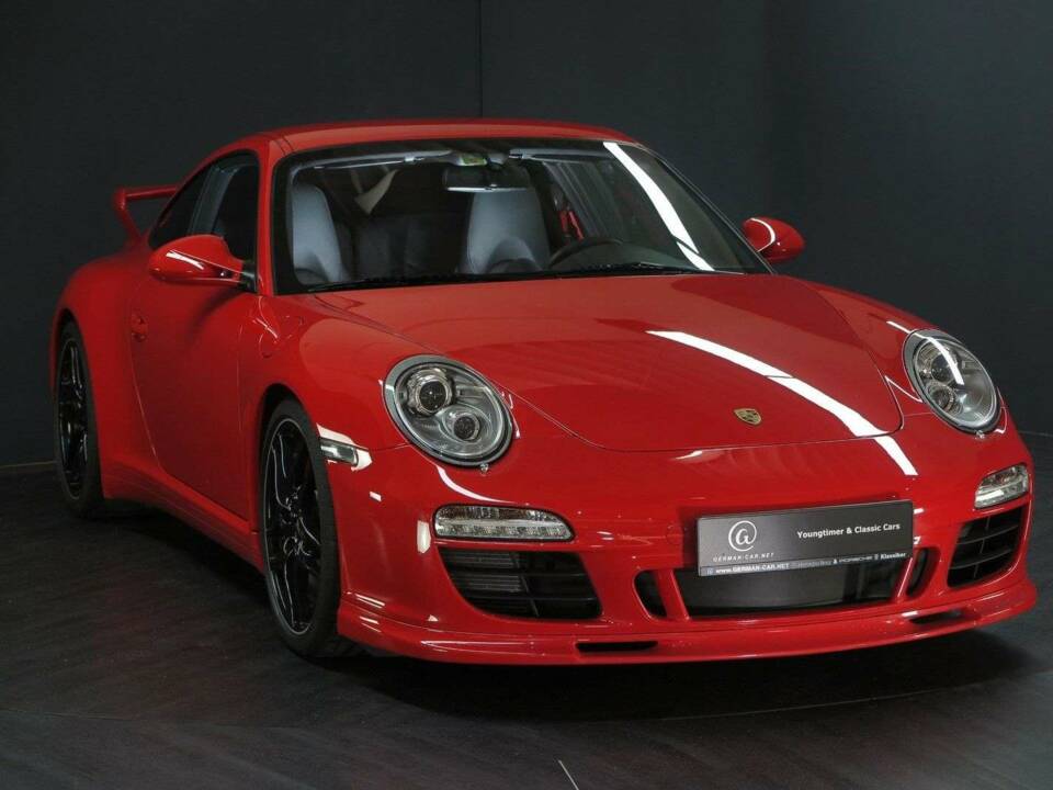 Image 47/50 of Porsche 911 Carrera 4S (2011)