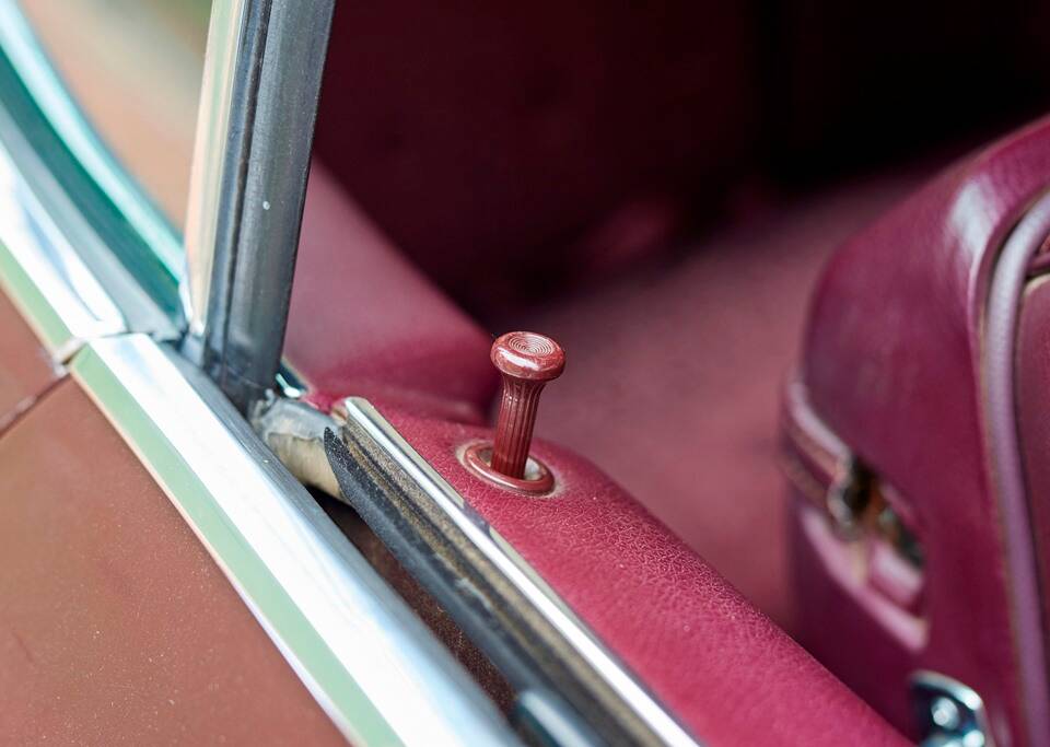 Bild 100/200 von Cadillac Coupe DeVille (1968)