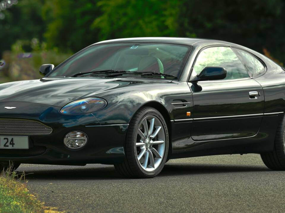 Afbeelding 2/50 van Aston Martin DB 7 Vantage (2000)