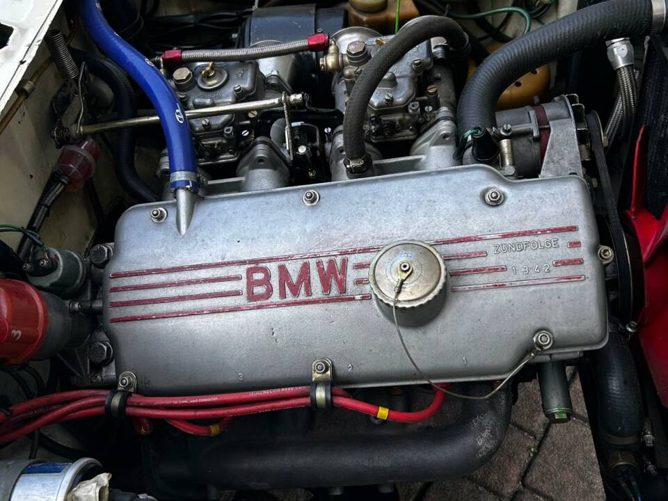 Bild 32/56 von BMW 2002 ti (1969)