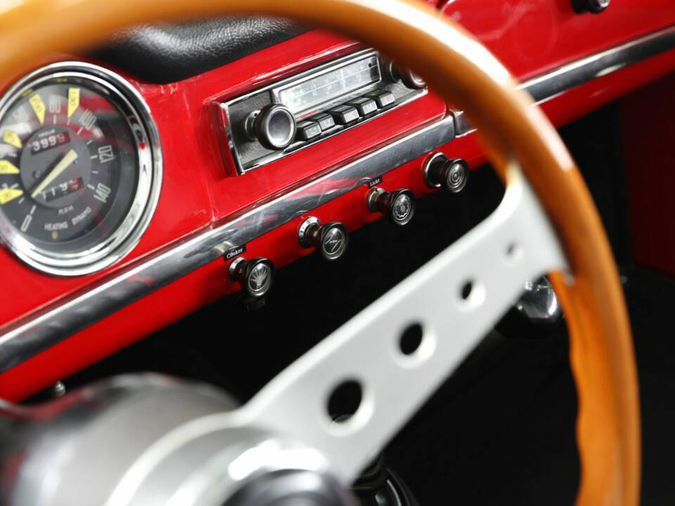 Image 38/50 of Alfa Romeo Giulietta Spider (1962)