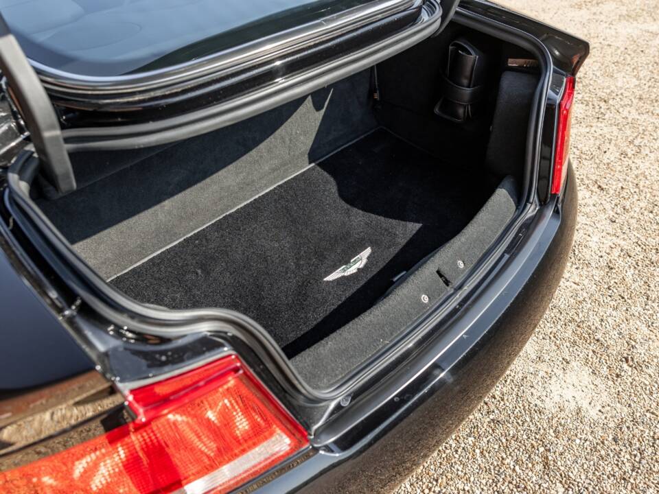 Image 12/75 of Aston Martin V12 Vanquish S (2007)