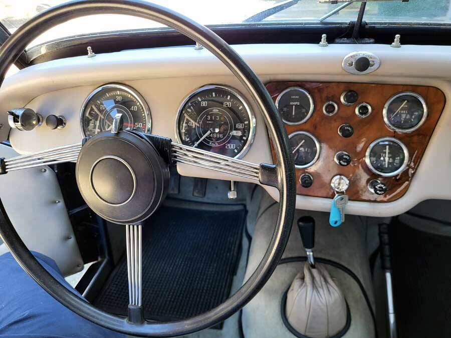 Image 25/38 of Triumph TR 3A (1959)