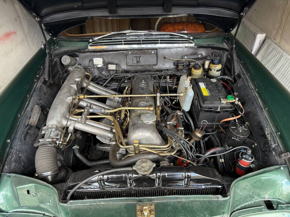 Afbeelding 7/46 van Mercedes-Benz 220 SE b (1961)