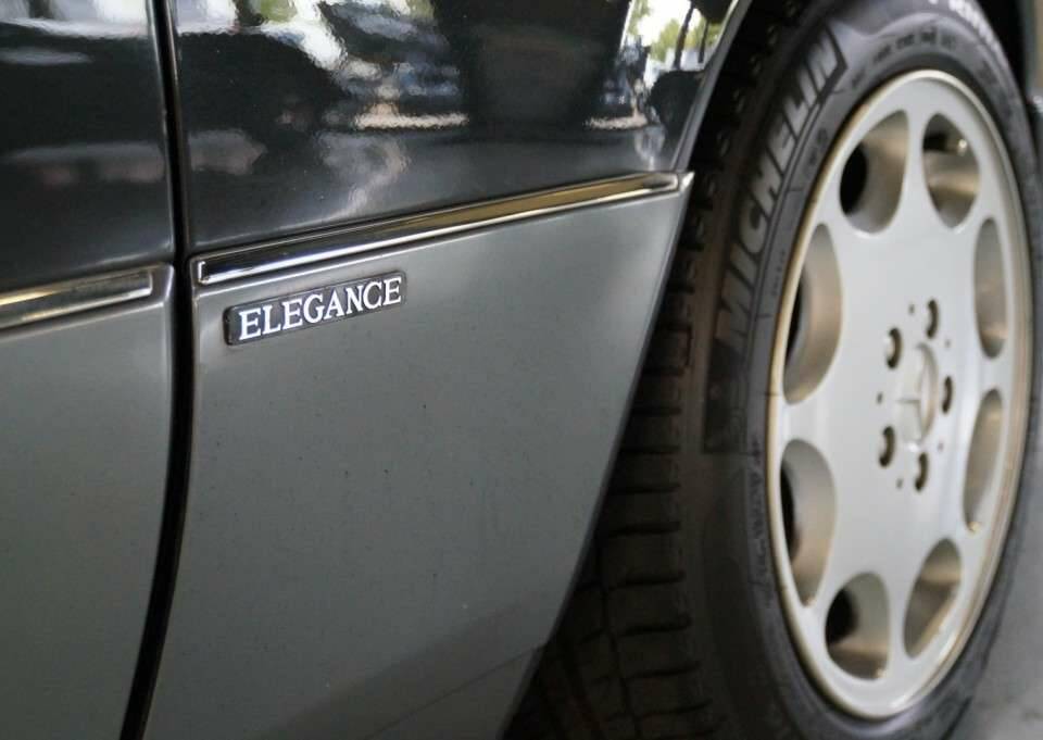 Bild 31/50 von Mercedes-Benz E 280 T (1994)