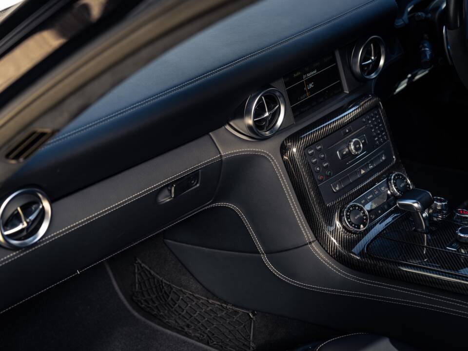 Bild 25/38 von Mercedes-Benz SLS AMG (2011)