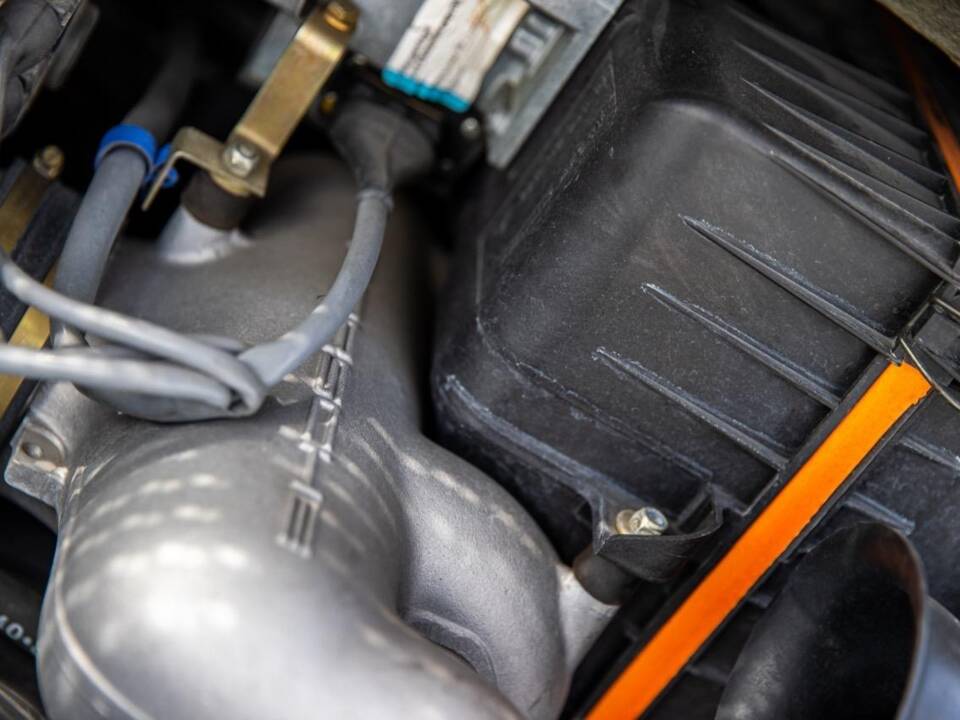 Image 90/132 of Porsche 911 Speedster 3.2 (1989)