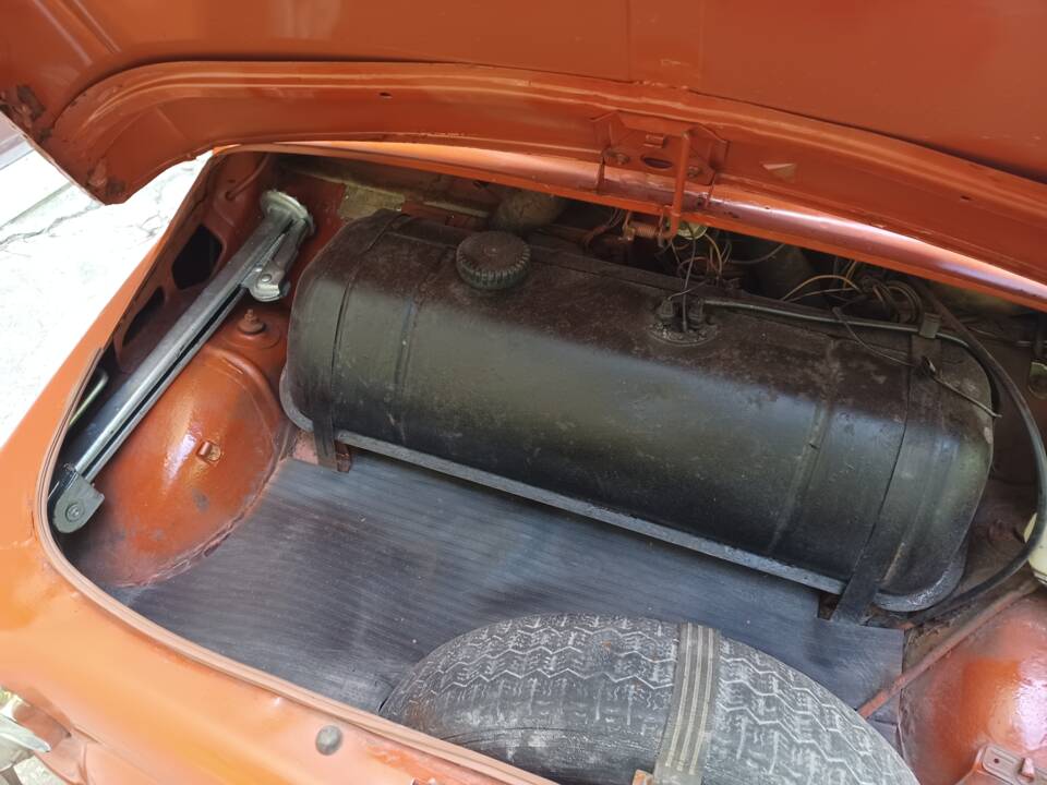 Image 55/56 of FIAT 500 L (1971)