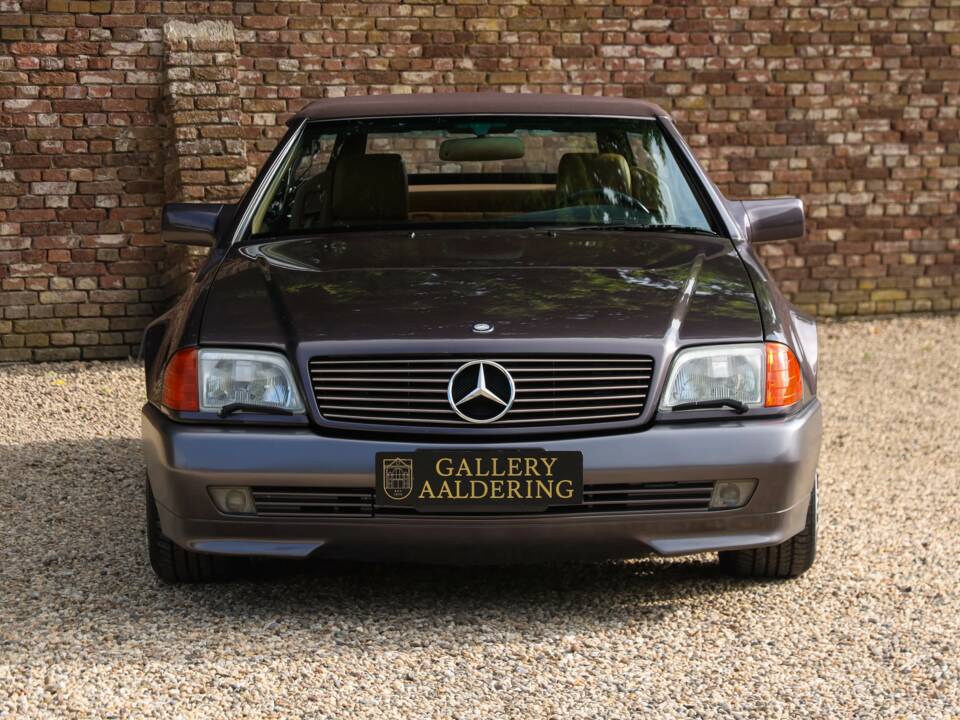 Image 42/50 of Mercedes-Benz 500 SL (1990)