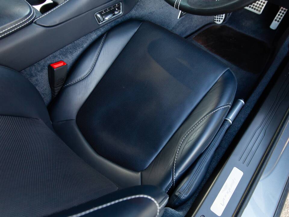 Bild 63/96 von Aston Martin Vanquish (2015)