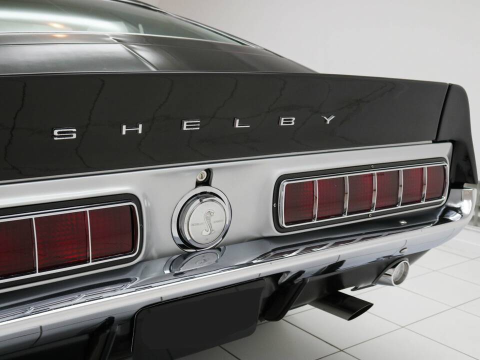 Imagen 11/33 de Ford Shelby GT 500 (1968)