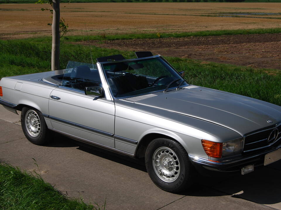 Image 50/96 of Mercedes-Benz 280 SL (1982)