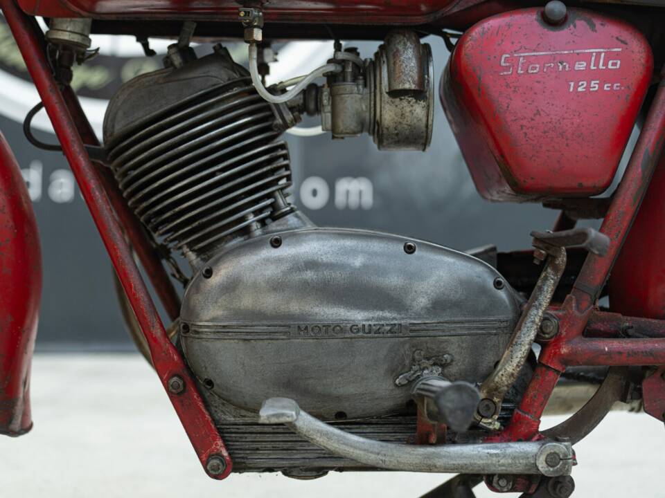 Imagen 12/25 de Moto Guzzi Stornello 125 (1961)