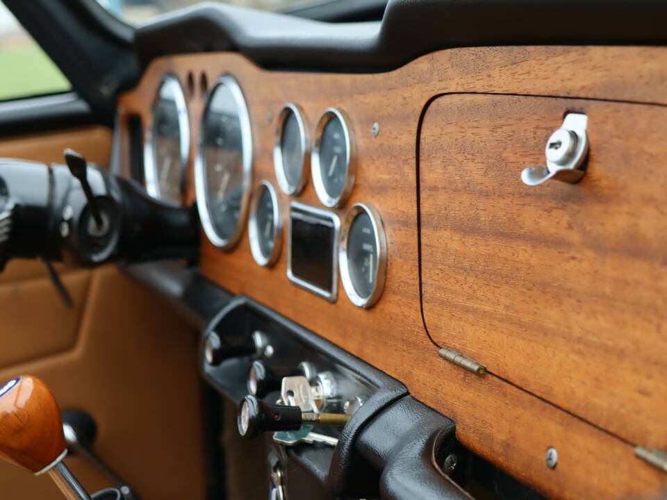 Bild 7/50 von Triumph TR 4A (1966)