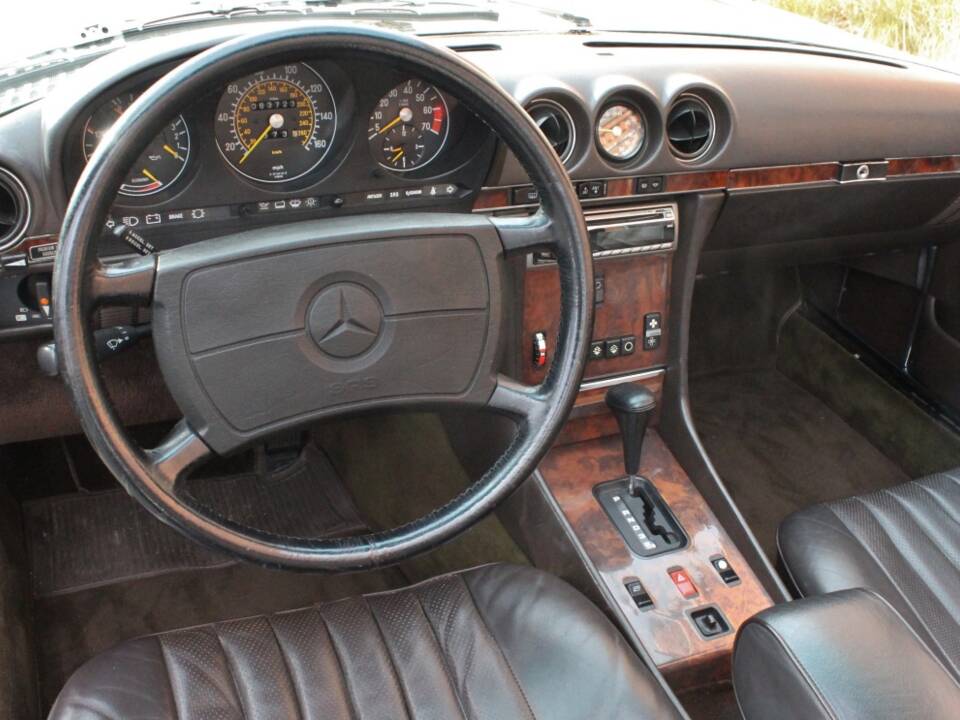 Image 10/15 of Mercedes-Benz 560 SL (1986)