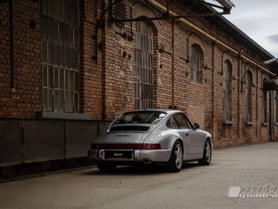 Bild 8/20 von Porsche 911 Carrera 4 (1991)
