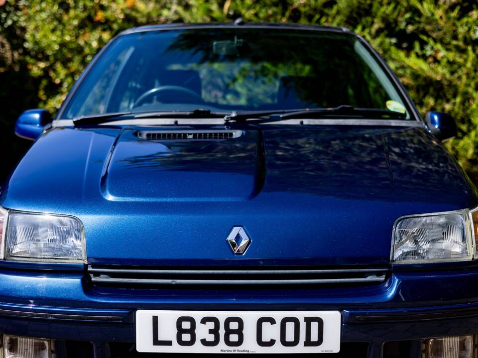 Imagen 31/48 de Renault Clio I Williams (1993)