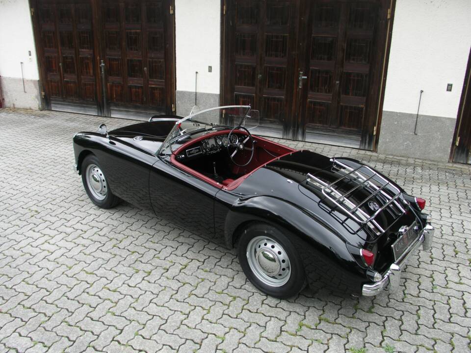 Immagine 32/36 di MG MGA 1500 (1956)
