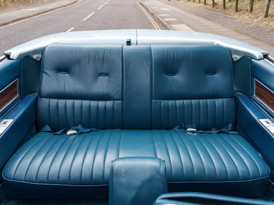 Image 27/30 of Cadillac Fleetwood Eldorado Convertible (1972)