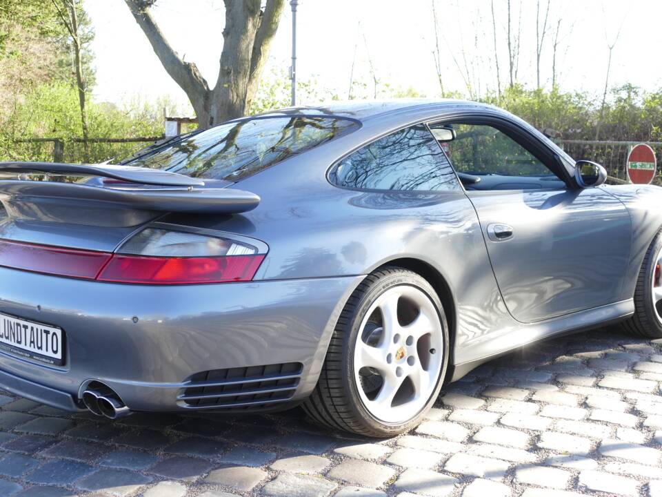Afbeelding 7/24 van Porsche 911 Carrera 4S (2004)