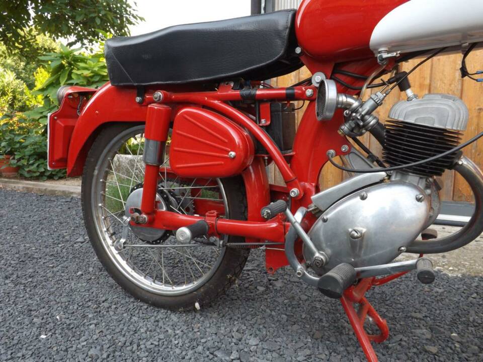 Bild 23/50 von Benelli Leoncino 2T (1959)