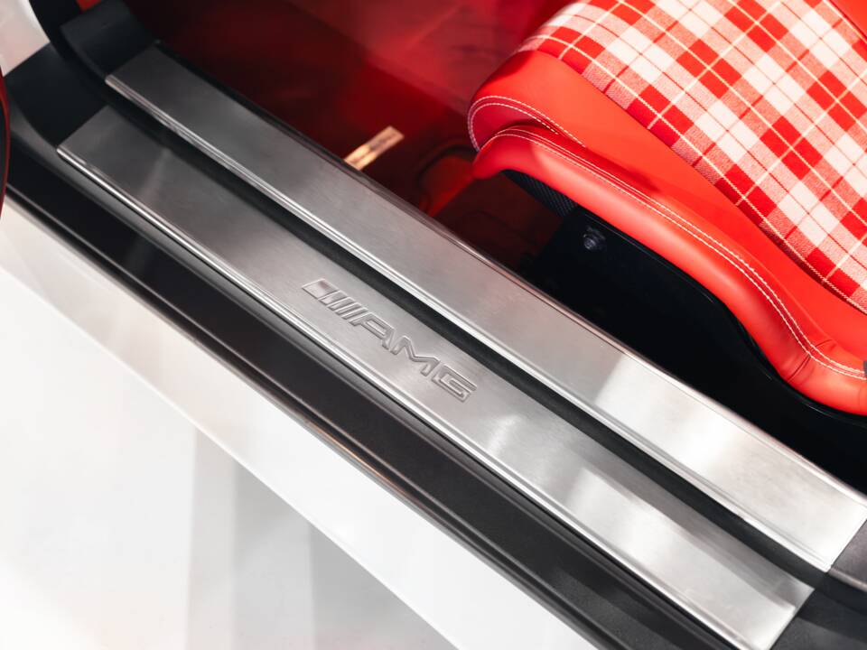 Afbeelding 36/47 van Mercedes-Benz SL 65 AMG Black Series (2010)