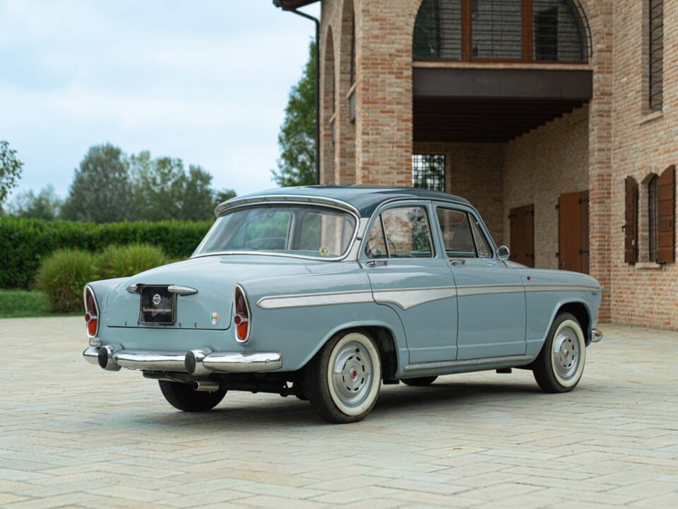 Image 6/50 of SIMCA Aronde P 60 Monthléry Spéciale (1960)