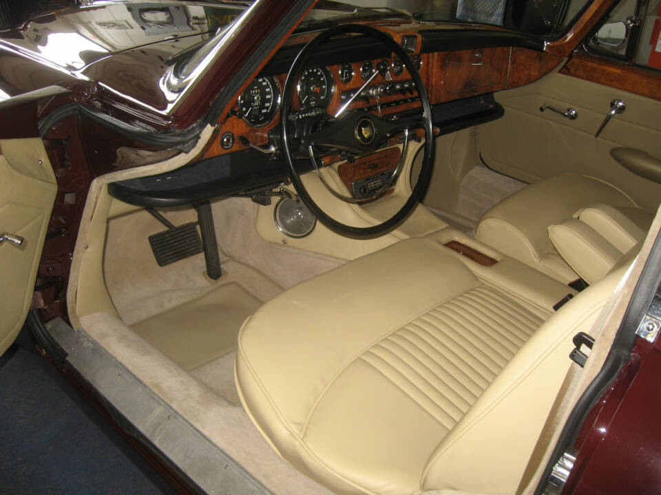 Imagen 3/7 de Jaguar 420 G (1969)