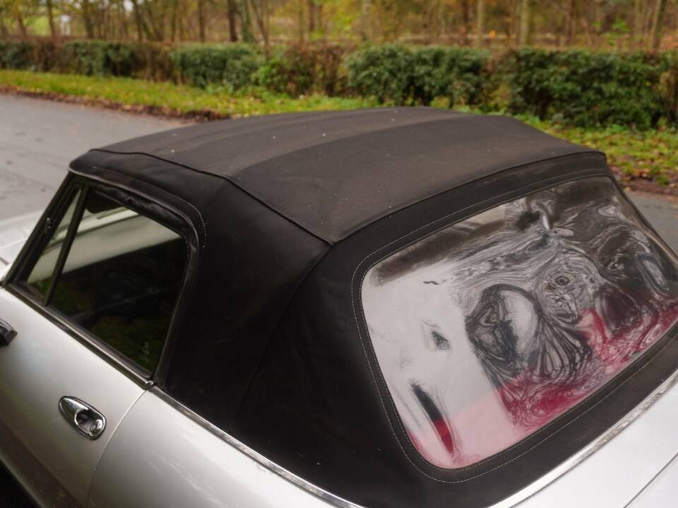 Bild 18/19 von Alfa Romeo 1.6 Spider (1990)