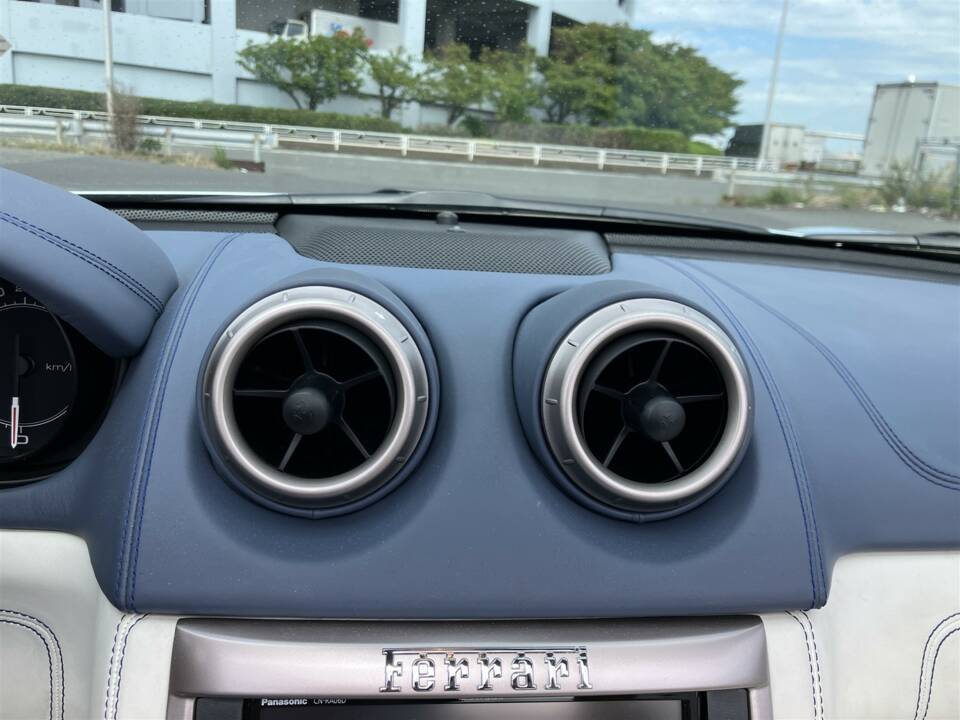 Afbeelding 30/66 van Ferrari California 30 (2013)