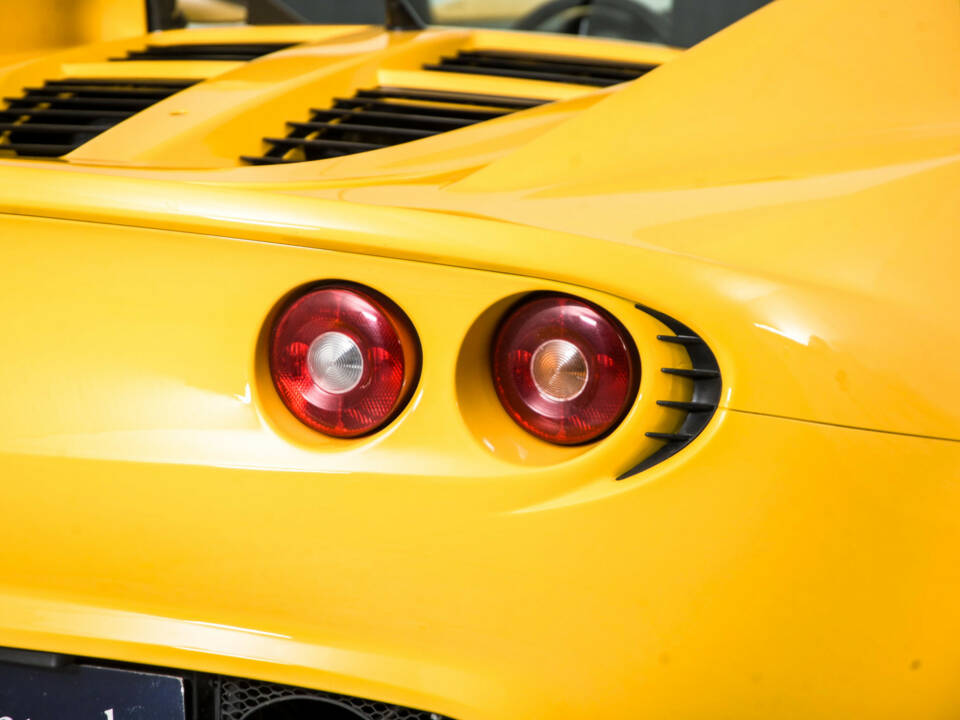 Image 29/50 of Lotus Elise (2003)