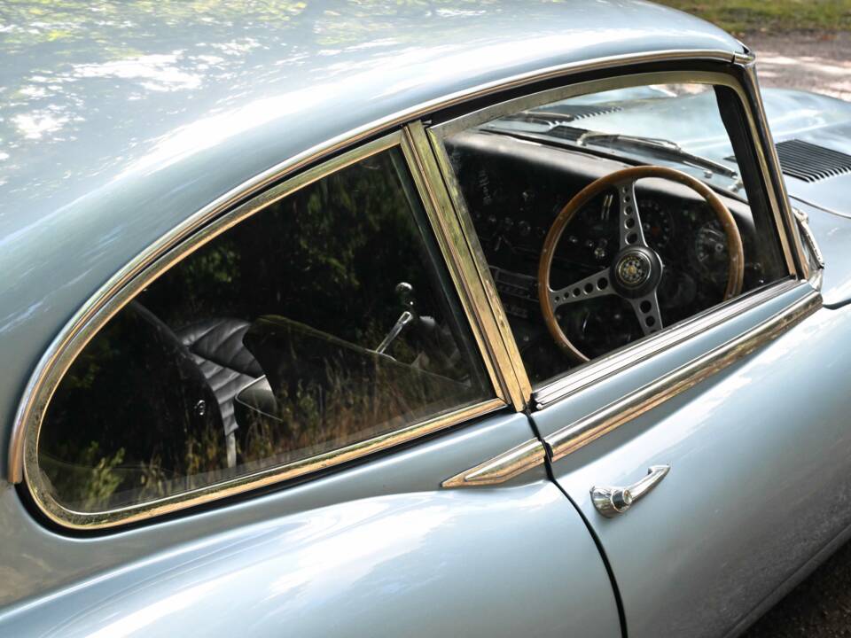 Bild 14/50 von Jaguar E-Type (2+2) (1966)