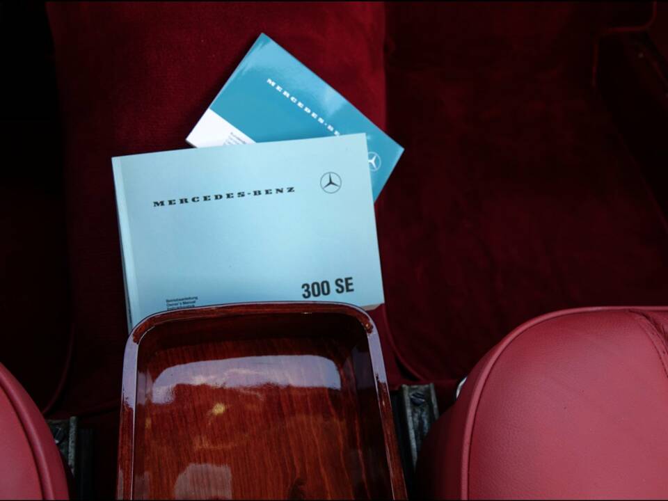 Image 11/20 of Mercedes-Benz 300 SE (1962)