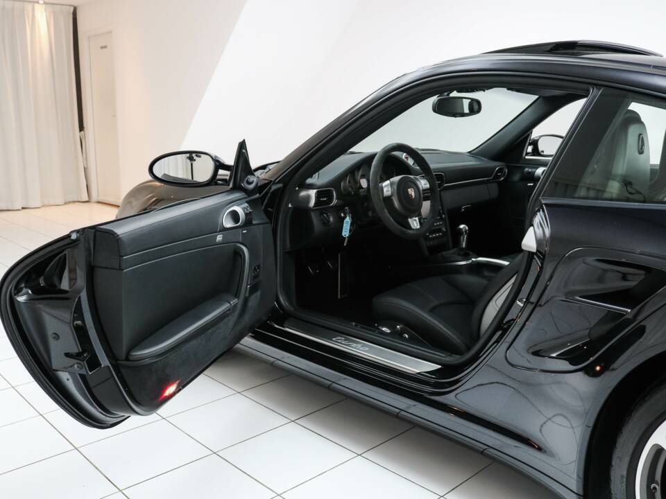 Image 4/20 of Porsche 911 Turbo (2008)