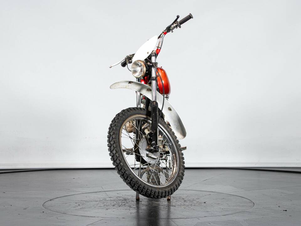 Immagine 3/50 di Gilera 124 5V Regolarità Casa (1972)