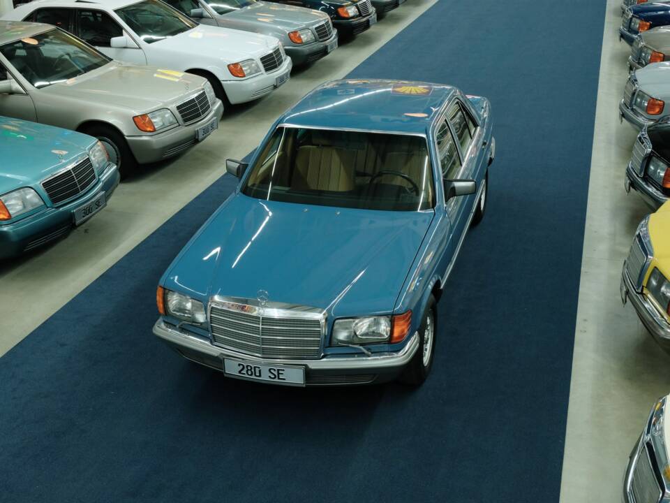 Bild 3/50 von Mercedes-Benz 280 SE (1983)