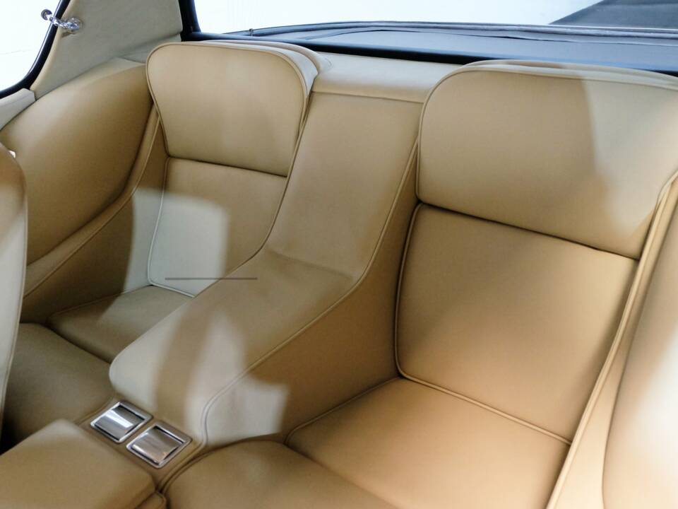 Image 16/36 of Jensen Interceptor MK III (1973)