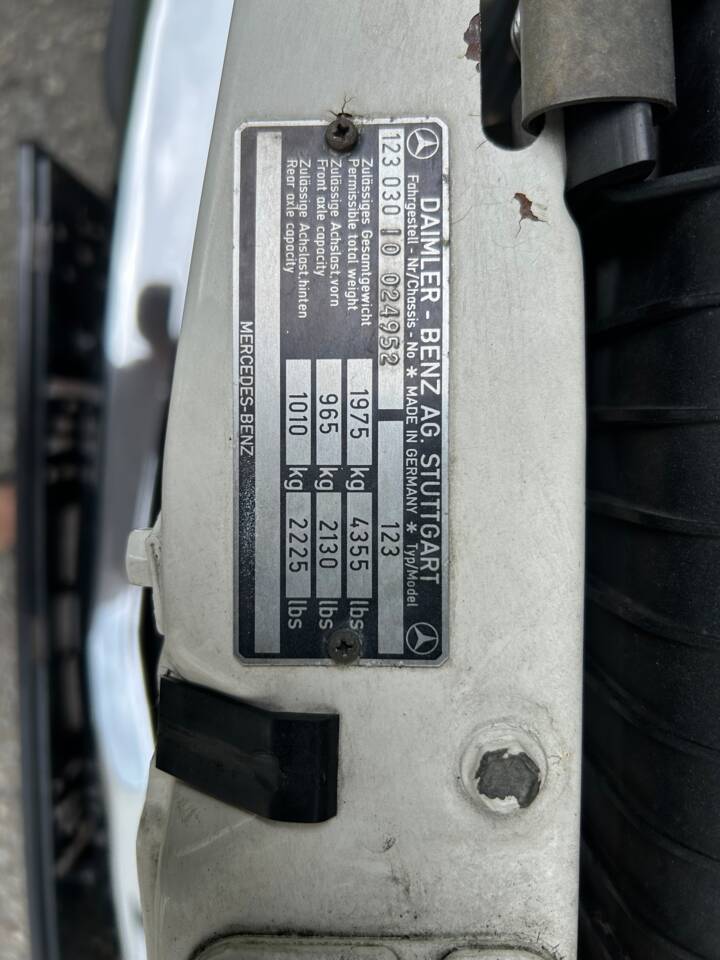 Bild 25/31 von Mercedes-Benz 280 (1978)