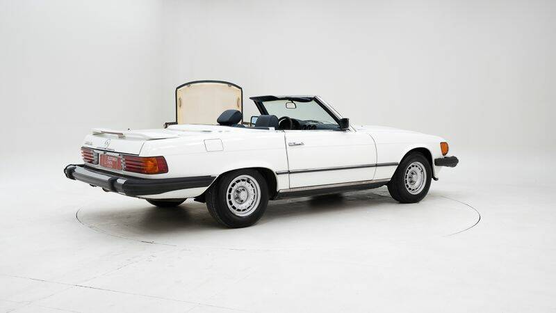 Image 2/15 de Mercedes-Benz 380 SL (1982)