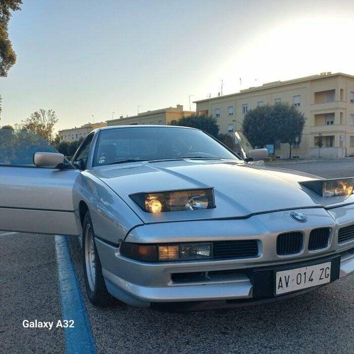 Image 6/7 of BMW 850i (1992)