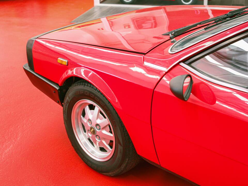 Image 14/39 of Lancia Beta Coupe 2000 i.e. (1982)