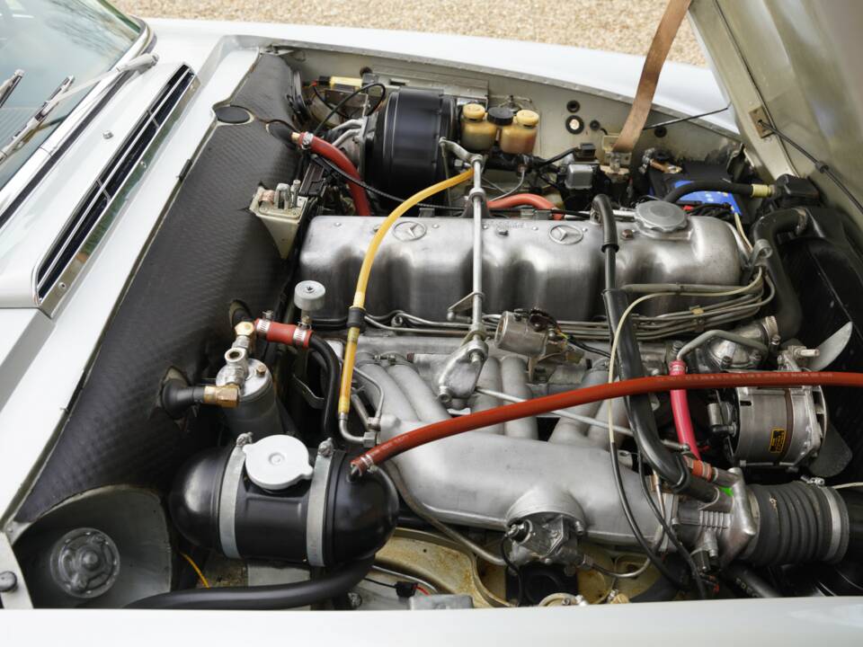 Imagen 4/7 de Mercedes-Benz 280 SL (1969)